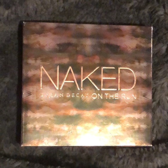 Urban Decay NAKED ON THE RUN - Picture 1 of 5